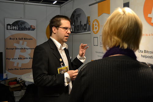 Ostaisitko tältä mieheltä käytetyn auton? Tags