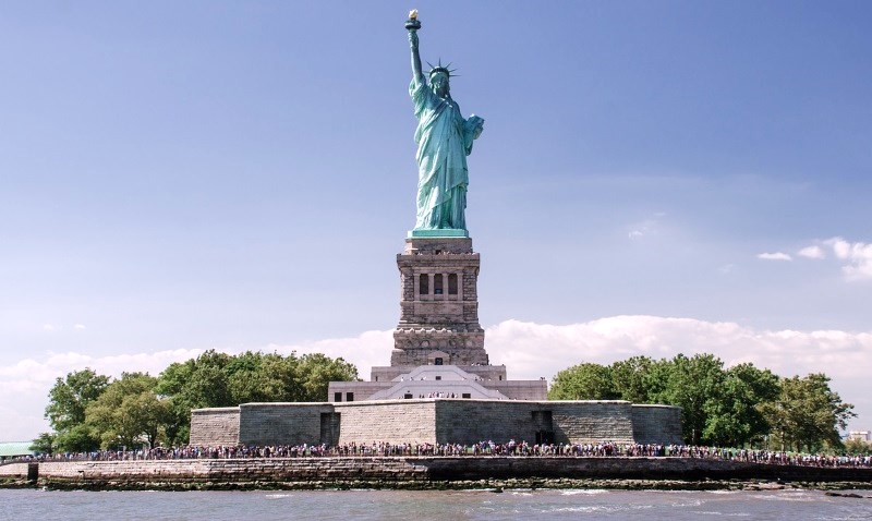 $700 million bitcoin mining farm coming to upstate new york Bitcoin mining center upstate new york