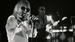 Magnum - crazy old mothers (official video) Magnum - crazy old mothers (official video)