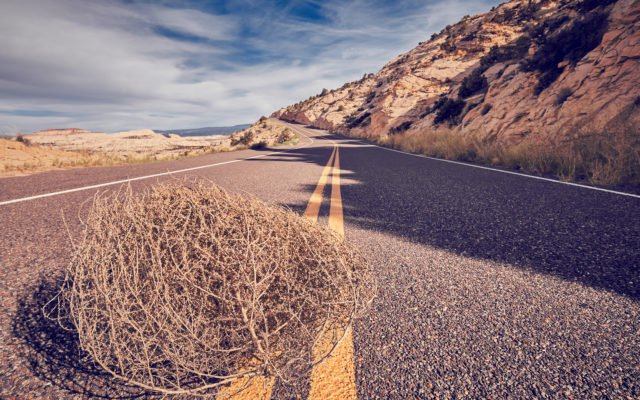 Shutterstock_1111615850-640x400. Jpg Decentralized exchange trading volume hits all-time low