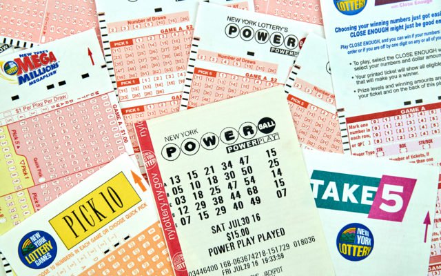 Shutterstock_568876501-640x400. Jpg Bitcoin too risky? Us lottery ticket sales exceed entire btc market cap