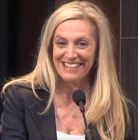 Bitcoin does not threaten global economy according to fsb Lael brainard photo