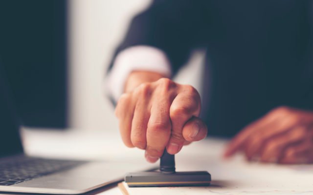 Shutterstock_1141598741-640x400. Jpg Japan and korea officially approve their biggest crypto exchanges