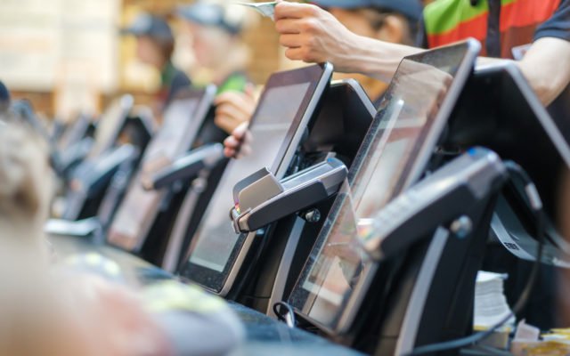 Shutterstock_676535401-640x400. Jpg Lightning network beats apple pay in merchant onboarding, new study finds