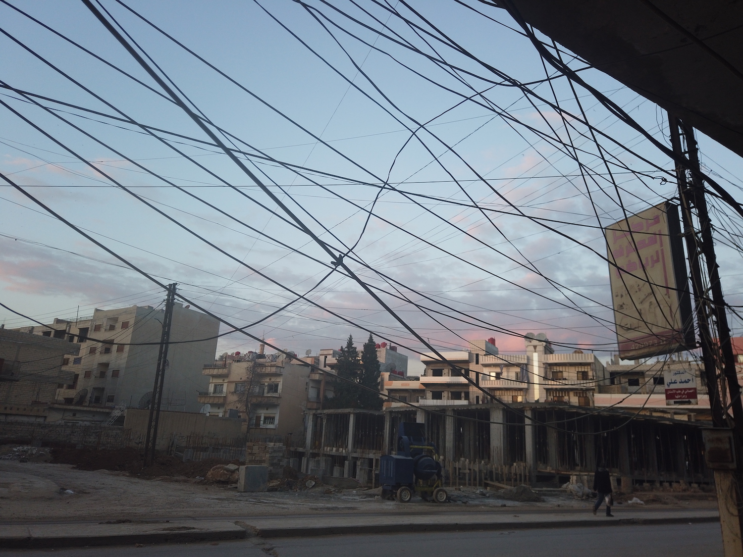 Sand, death and cryptocurrency – life in a decentralized syria Sand, death and cryptocurrency – life in a decentralized syria