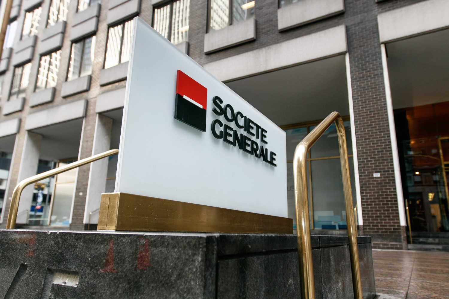 Societe generale-owned bank launches blockchain etn Societe generale-owned bank launches blockchain etn