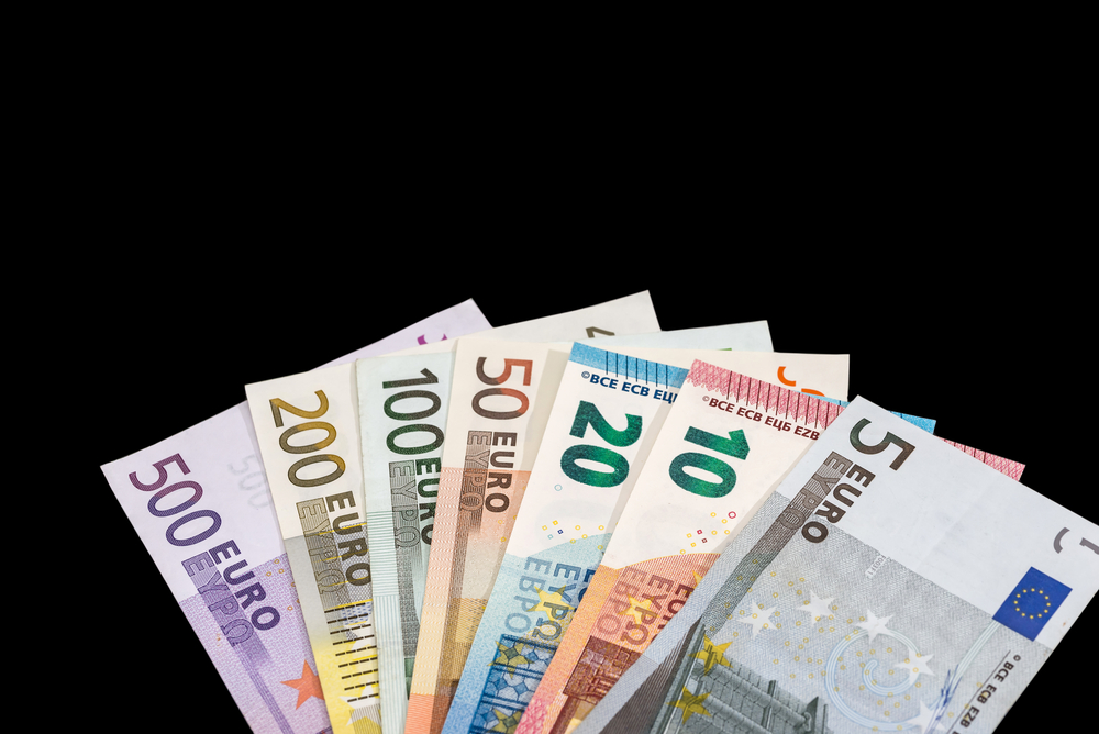 New euro-pegged stablecoin lets holders earn annual interest New euro-pegged stablecoin lets holders earn annual interest