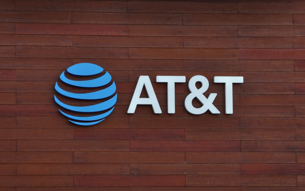 From bitcoin holding $8k to at&t accepting btc: week’s top stories At&t att bitcoin