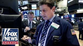 Stocks plunge as tech shares drag down markets Stocks plunge as tech shares drag down markets