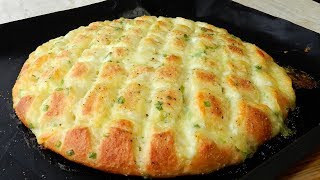 Garlic mozzarella bread - delicious! Garlic mozzarella bread - delicious!
