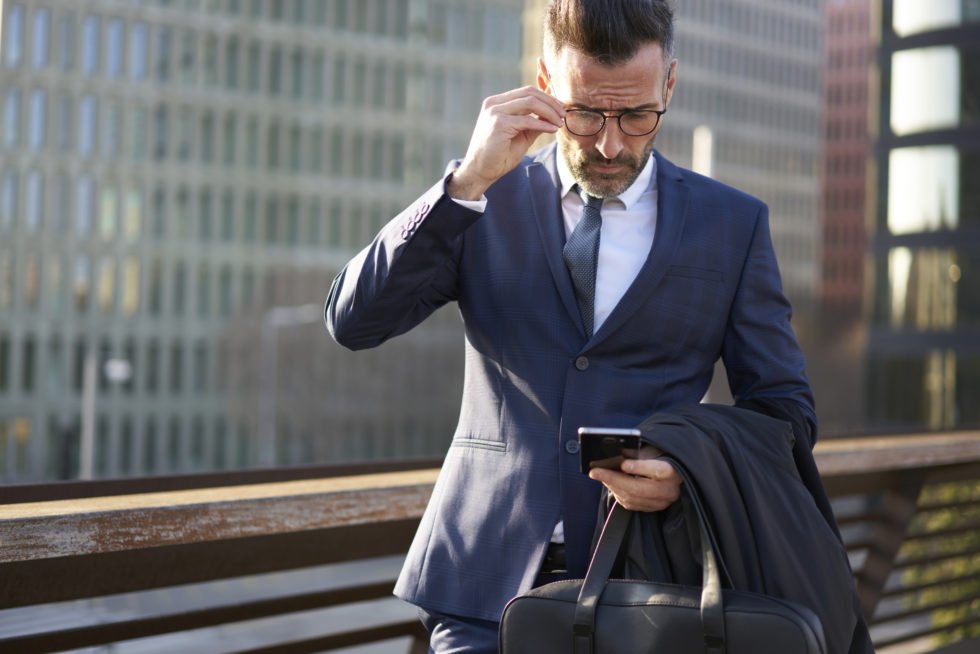 Experts refute samsung’s claims that smartphones are best to store cryptocurrency Samsung suggested that, “smartphones have the best security for blockchain and cryptocurrency. ”