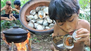 Primitive technology - cooking roasted oyster on a rock and eating delicious Primitive technology - cooking roasted oyster on a rock and eating delicious