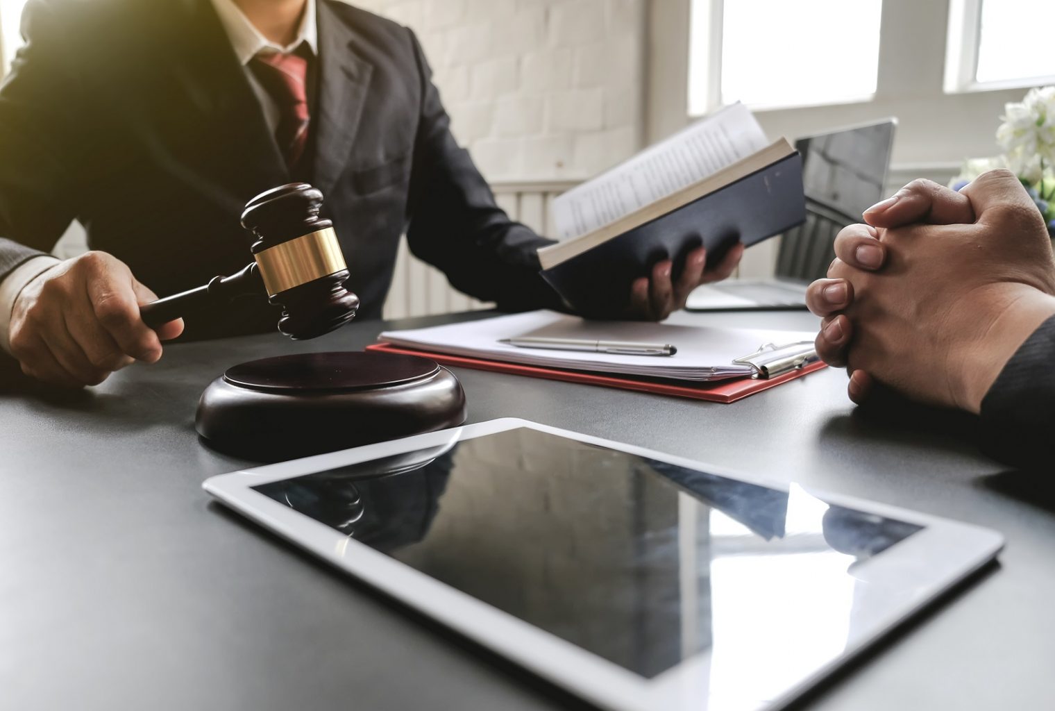 Brazilian crypto exchange wins legal battle over closed bank account Brazilian crypto exchange wins legal battle over closed bank account