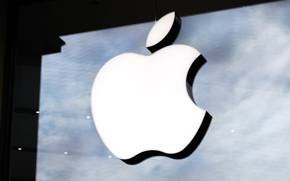 Why the new ‘apple card’ credit card doesn’t compete with bitcoin Apple