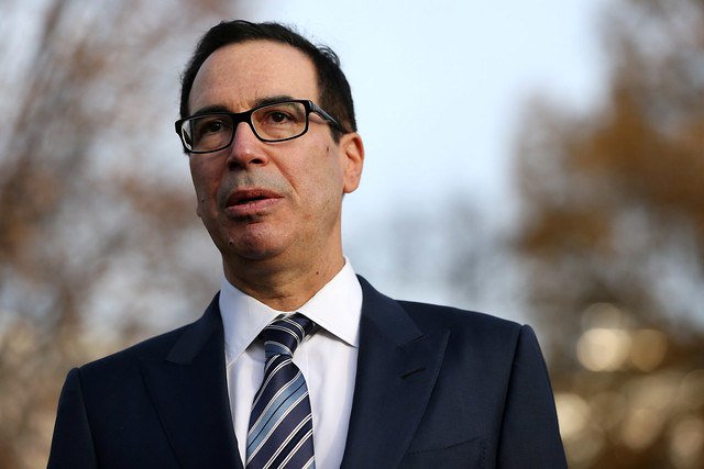 Retailer sues top trump advisor for siphoning billions Retailer sues top trump advisor for siphoning billions