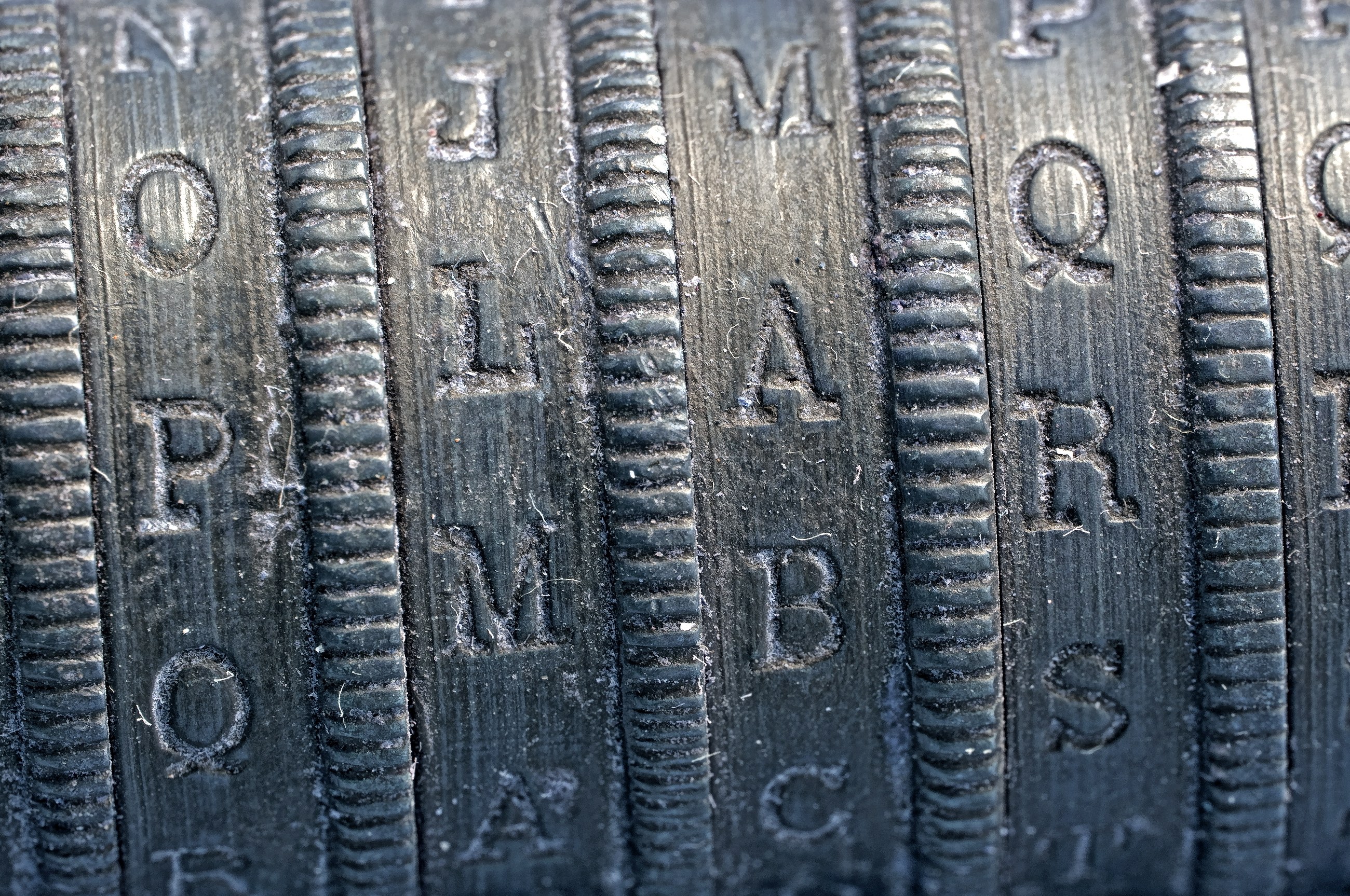 Returns on crypto assets: the hidden message Returns on crypto assets: the hidden message