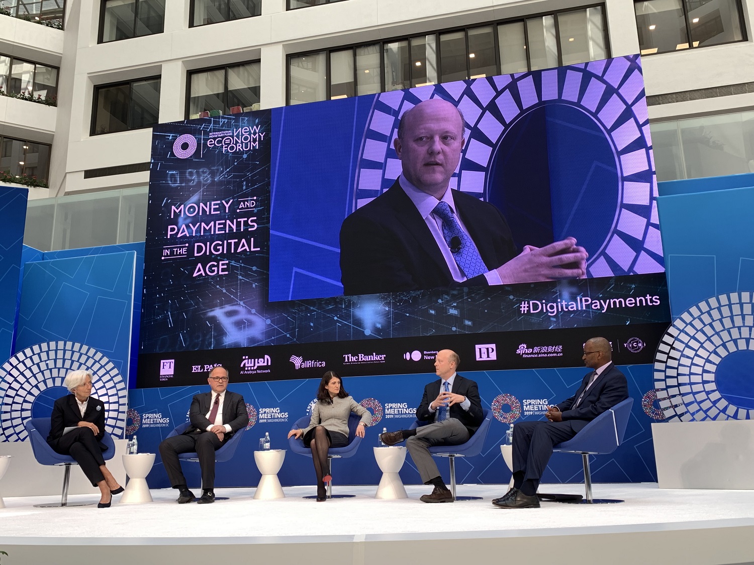 Christine lagarde pits circle against jpmorgan in imf debate Christine lagarde pits circle against jpmorgan in imf debate