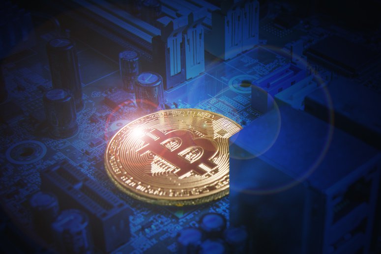 There are just 732,000 bitcoin addresses that own 1 btc or more There are just 732,000 bitcoin addresses that own 1 btc or more