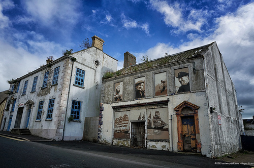 Pity these are abandoned but someone has done a great job on them Tags