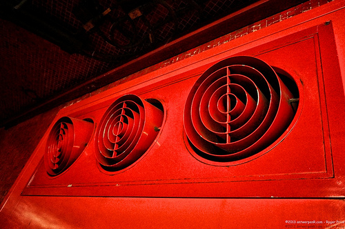 Airco in central station Tags