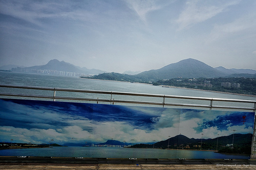 Photo and real life… a discernible difference Tags