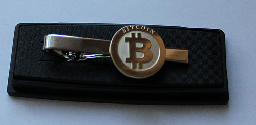 Solmioneula b kotelo auki Tags