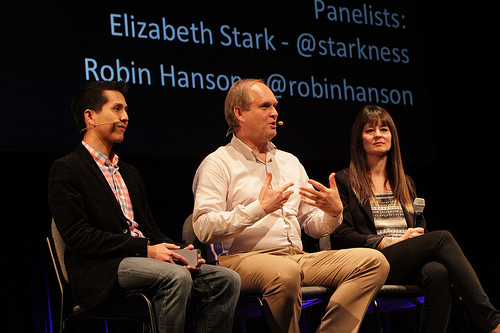 27-16_33_02-01-7d1_0066 Tags