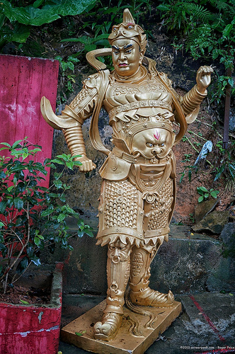 Quite some threatening faces... Tags