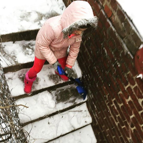 I told hanalei that i'd pay her in #bitcoin #snowzilla Tags