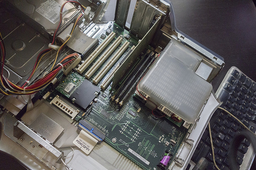 Apple g4 desktop (pre-imac) powerpc 400 / power mac g4 mit 20gb festplatte, 1gb ram Tags