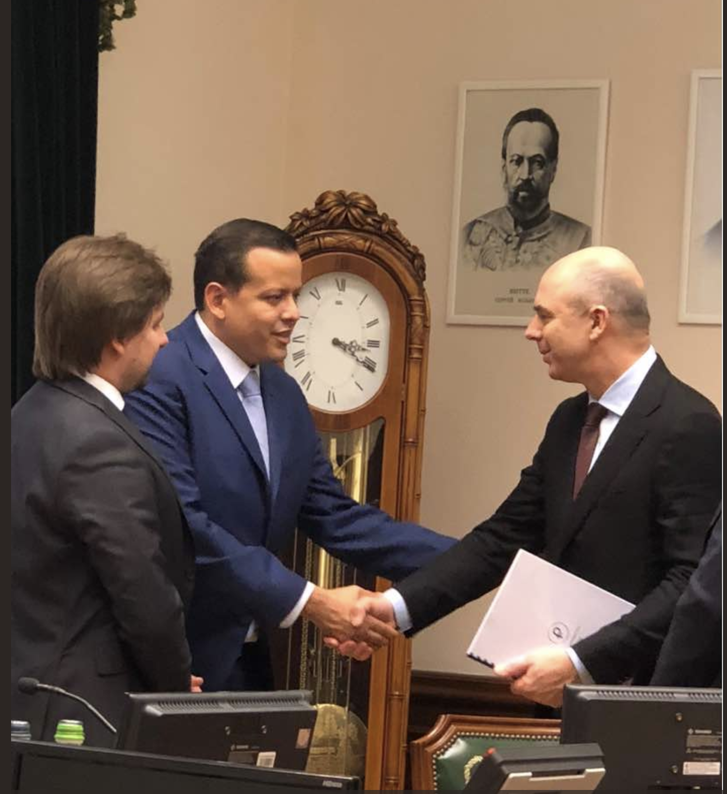 Venezuela is talking with russia about cryptocurrency Venezuela is talking with russia about cryptocurrency