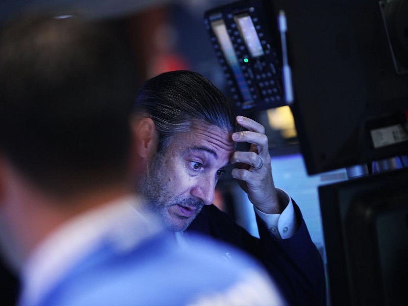 Bitcoin price uncertainty: keep calm and call this hotline Stressed crypto trader