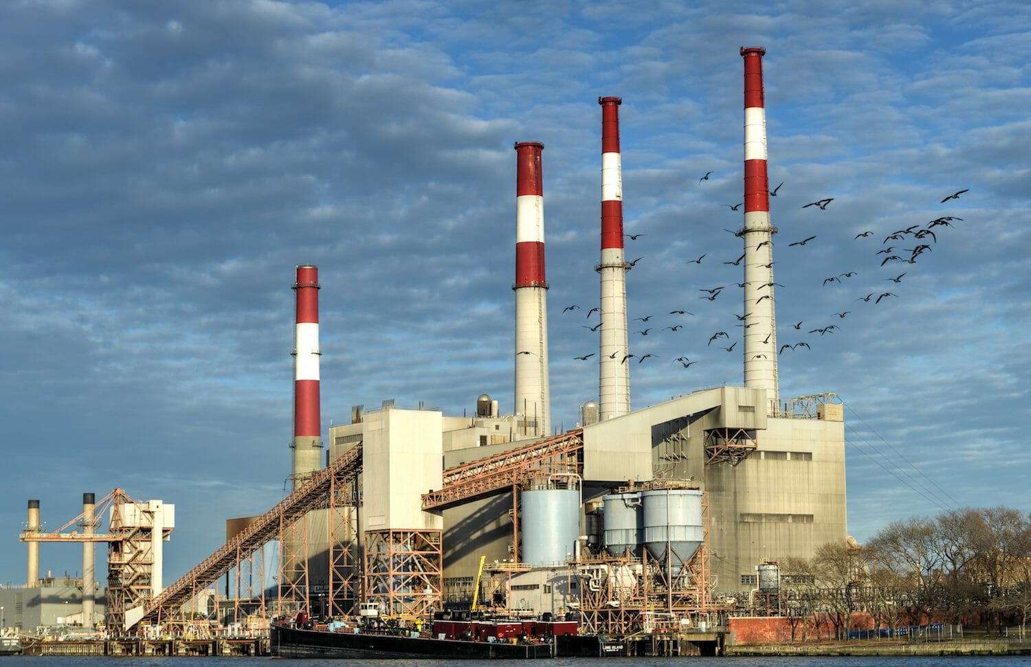 Miner reopens coal-fired power plant in cheap energy quest Miner reopens coal-fired power plant in cheap energy quest