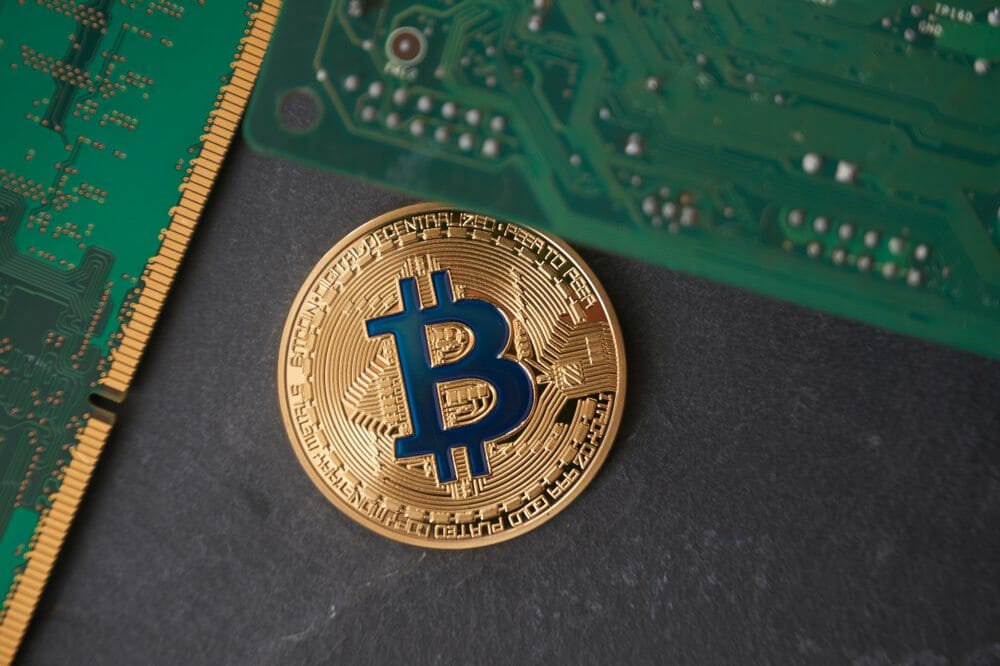 Bitcoin will be the pin that pops cryptocurrency bubble, says bitcoin foundation co-founder Bitcoin will be the pin that pops cryptocurrency bubble, says bitcoin foundation co-founder