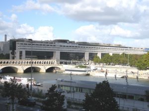 French minister urges france to become leader in blockchain and cryptocurrencies French finance minister now defends the crypto industry