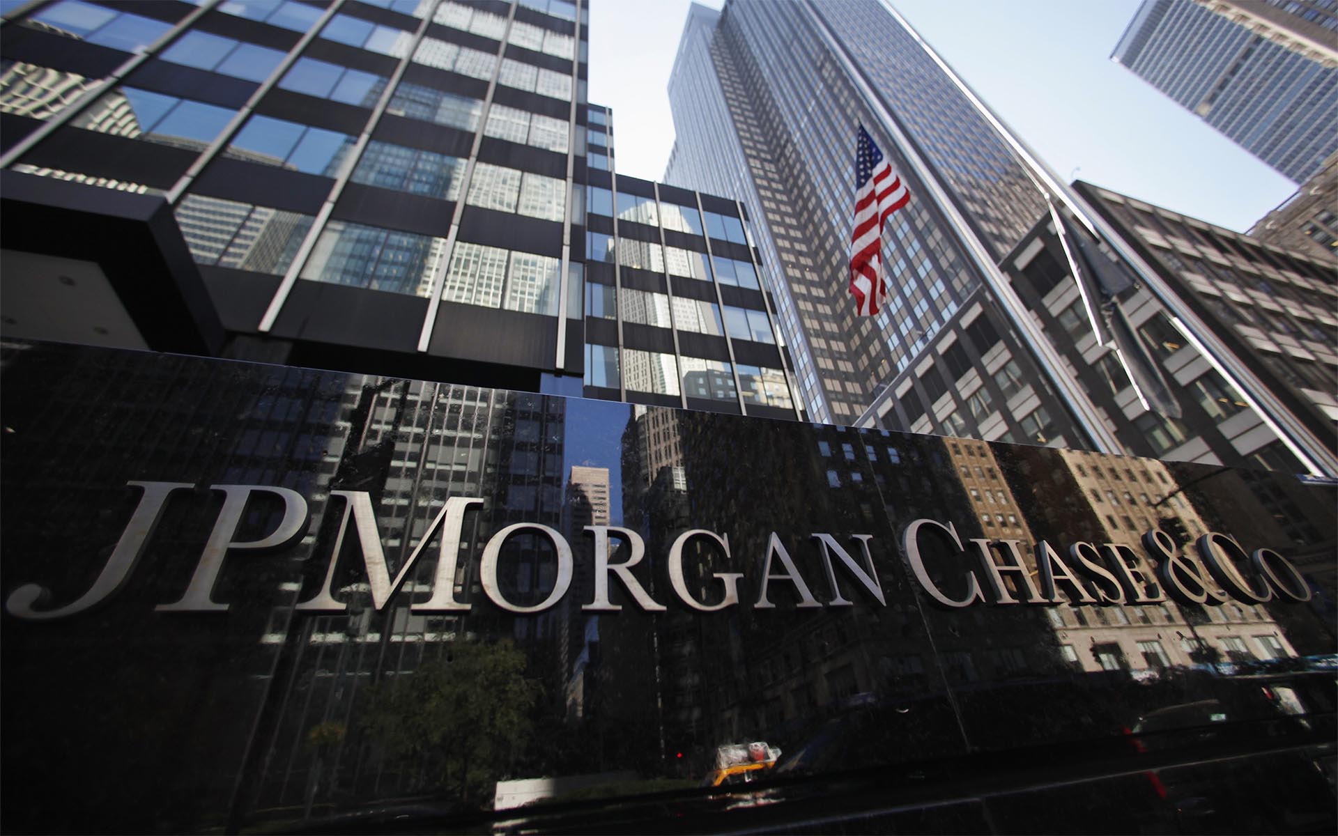 Nocoiner financial advisers are failing their clients J. P. Morgan