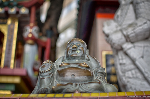 ... and this little guy is just overseeing the entire scene ! Tags