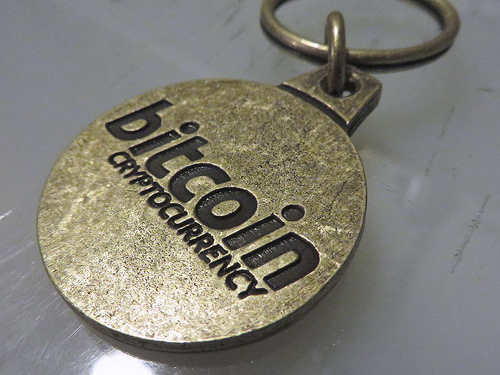 Bitcoin-keychain-close-up-back_0787 Tags