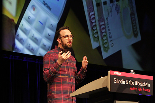 27-11_12_10-01-7d1_0464 Tags