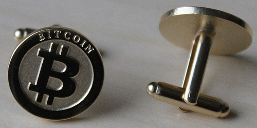 E kalvosinnappipari p Tags