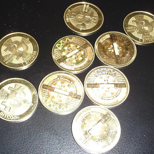 ¡bitcoins en monedas reales! Cada una vale hoy unos 200 dólares. ¿qué tul? Tags