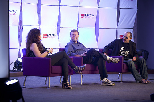 Lucía cangas, jeff garzik y dave mcclure Tags