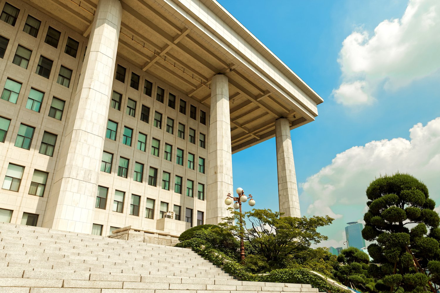 Korean regulator investigating staff insider trading of cryptocurrencies Korean regulator investigating staff insider trading of cryptocurrencies