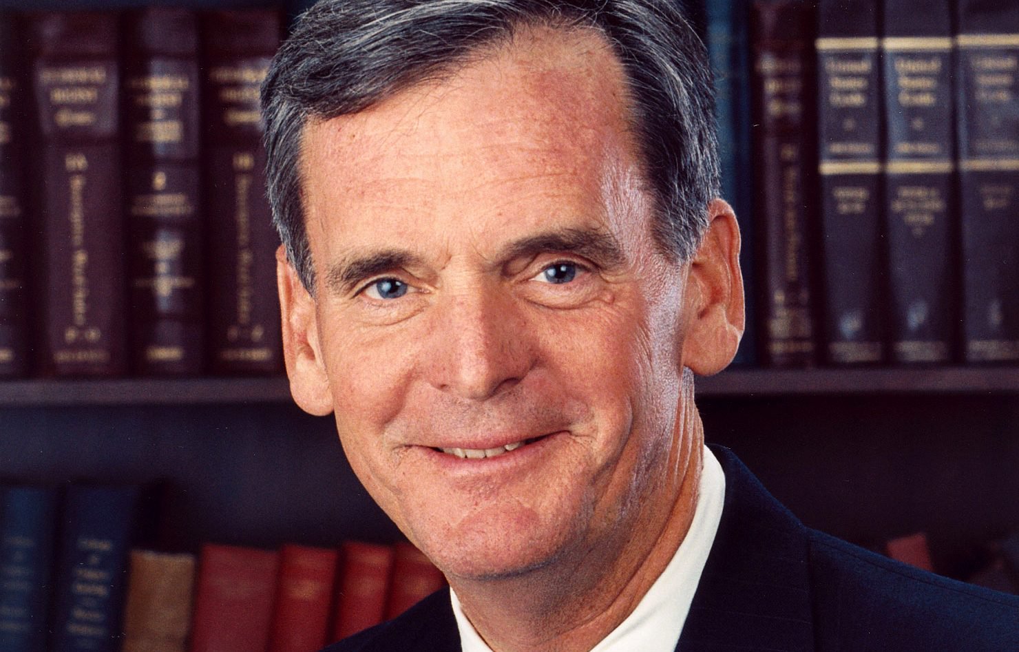 'bitcoin could alter the world,' says former us senator 'bitcoin could alter the world,' says former us senator