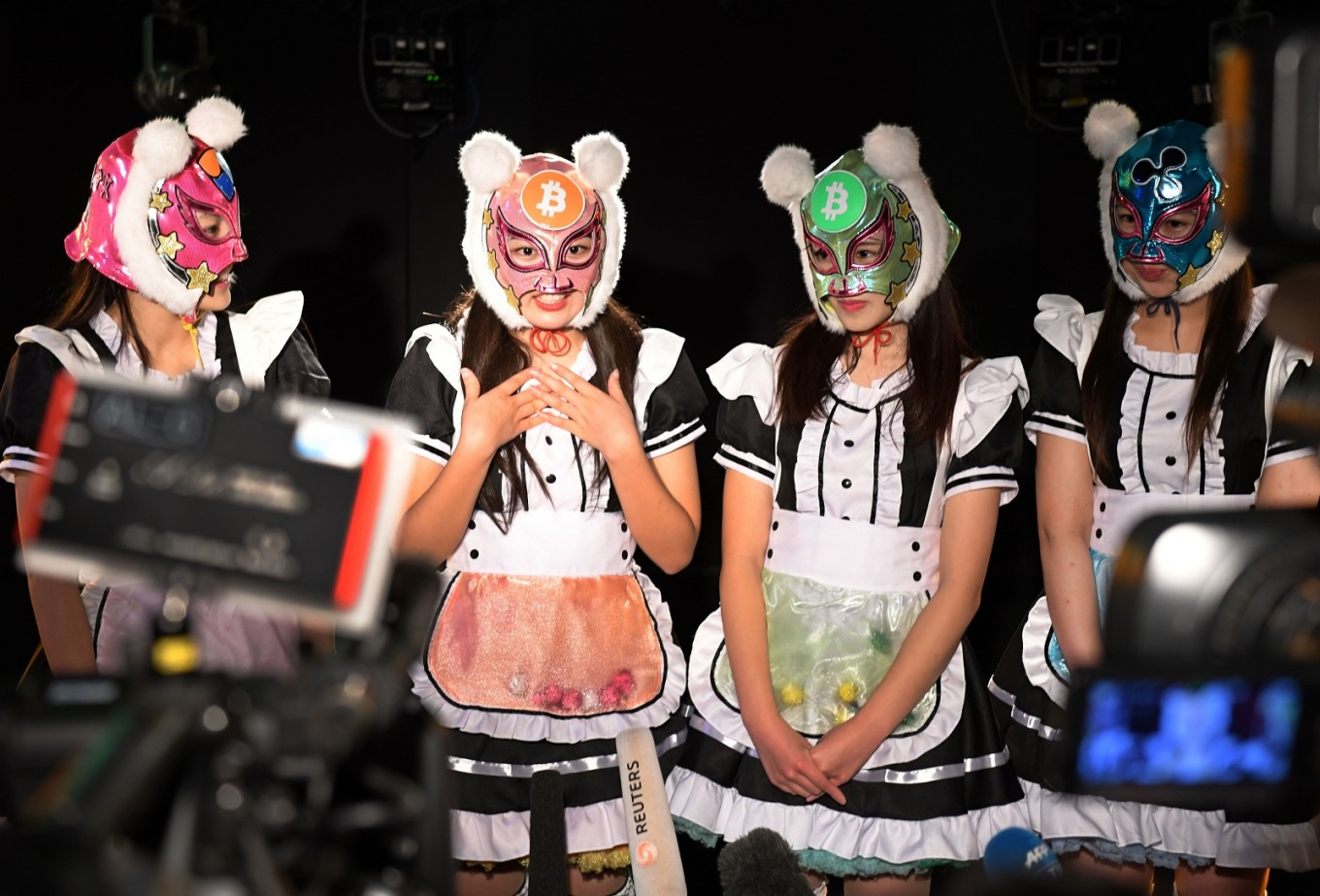 Japanese showbiz act Japanese showbiz act