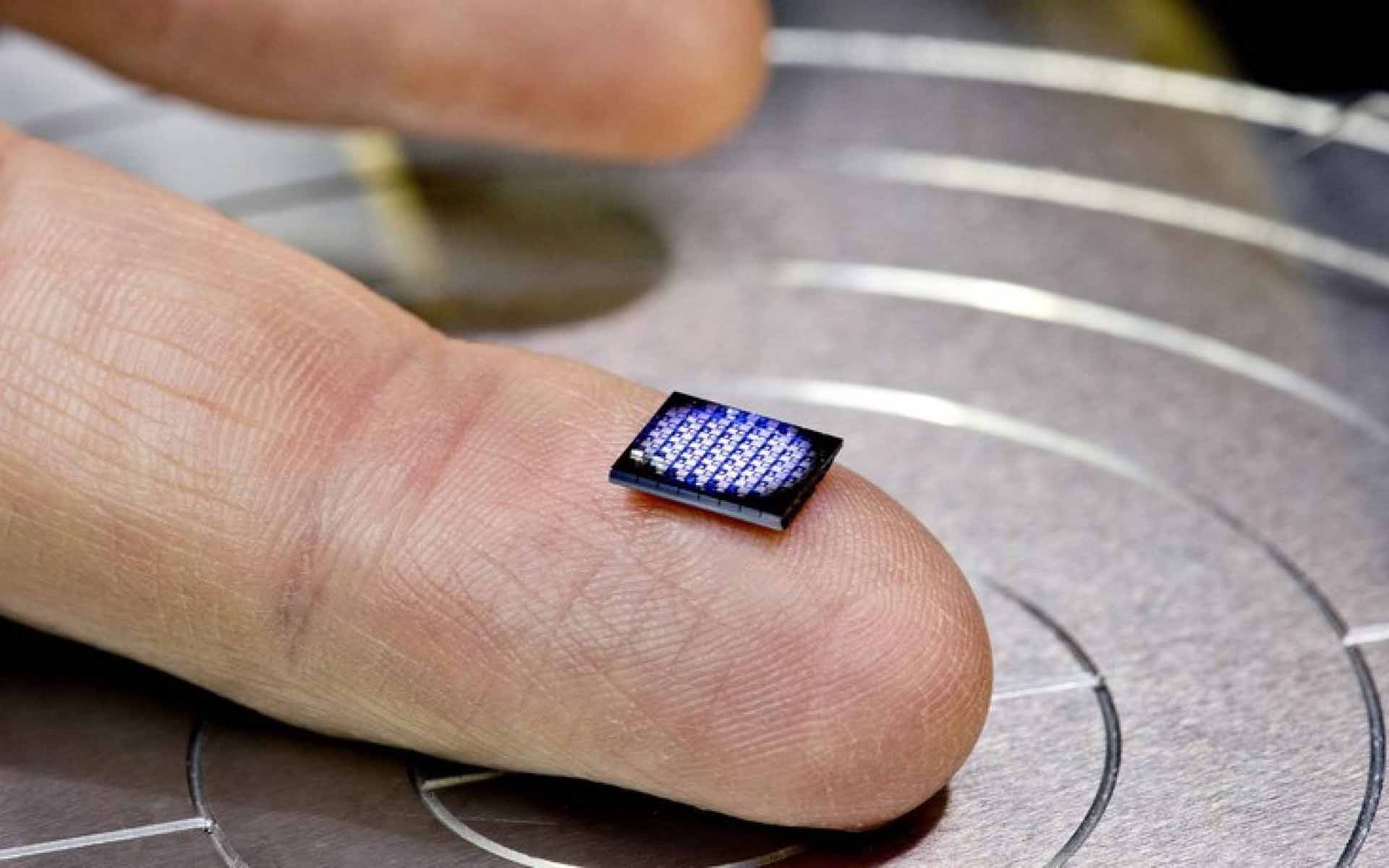 Ibm’s new ‘world’s smallest computer’ is built for blockchain Ibm’s new ‘world’s smallest computer’ is built for blockchain