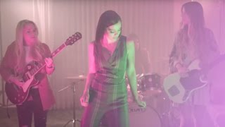The aces - stuck (official music video) The aces - stuck (official music video)